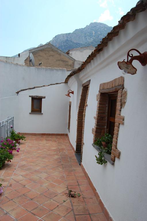 Rifugio Di Galte Bed and Breakfast Galtellì Eksteriør billede